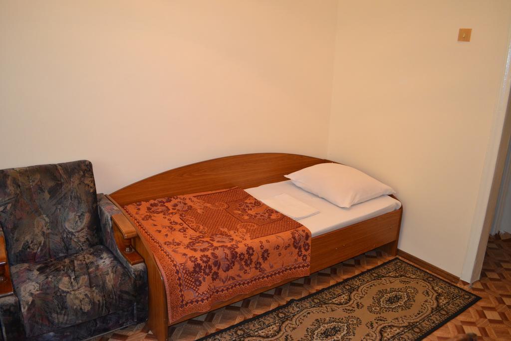 Hotel Ural Orsk Room photo