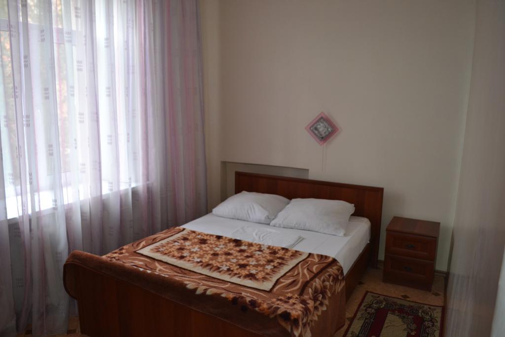 Hotel Ural Orsk Room photo