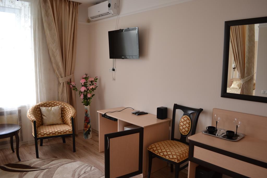 Hotel Ural Orsk Room photo