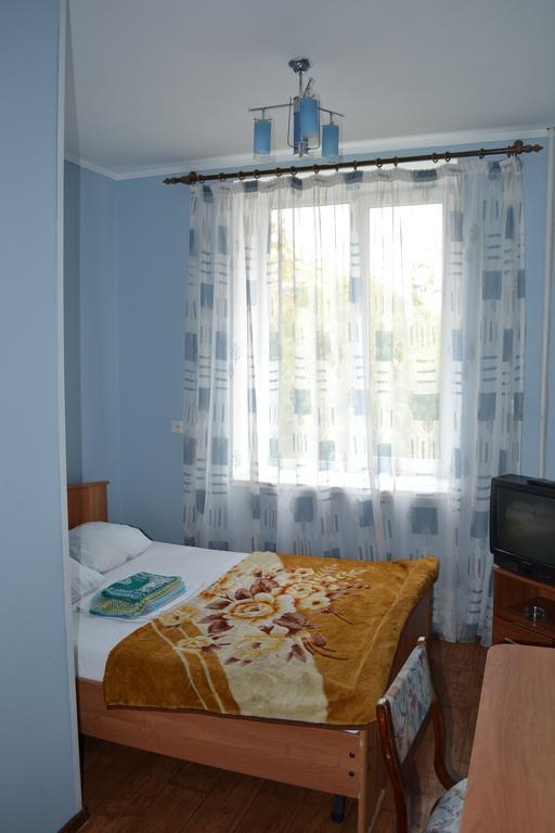 Hotel Ural Orsk Room photo