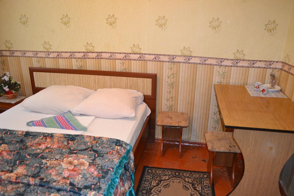 Hotel Ural Orsk Room photo