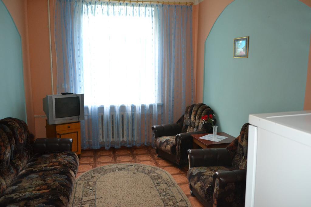 Hotel Ural Orsk Room photo